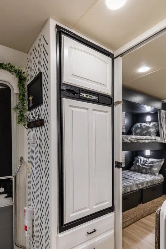Gallery image 17
